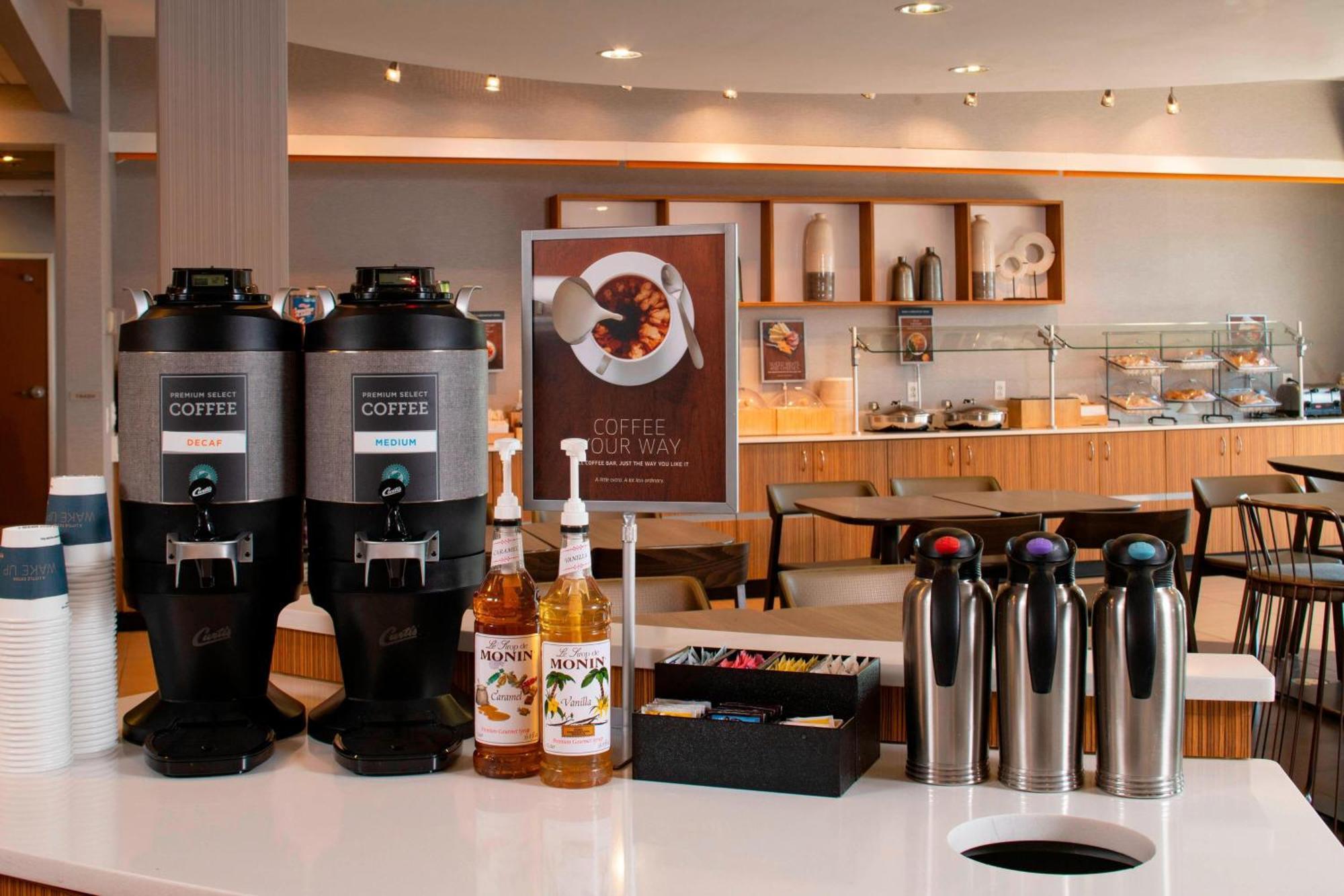 Springhill Suites St. Louis Airport/Earth City Бриджтън Екстериор снимка