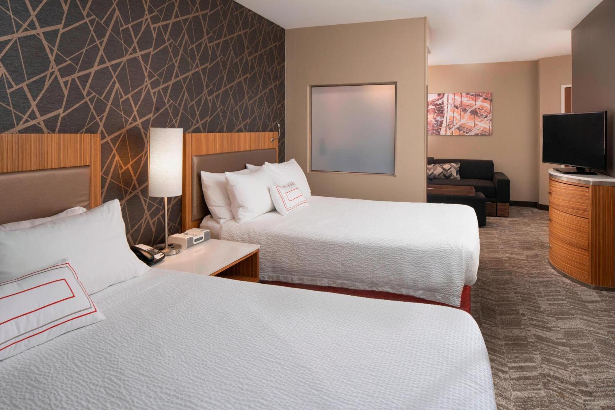 Springhill Suites St. Louis Airport/Earth City Бриджтън Екстериор снимка