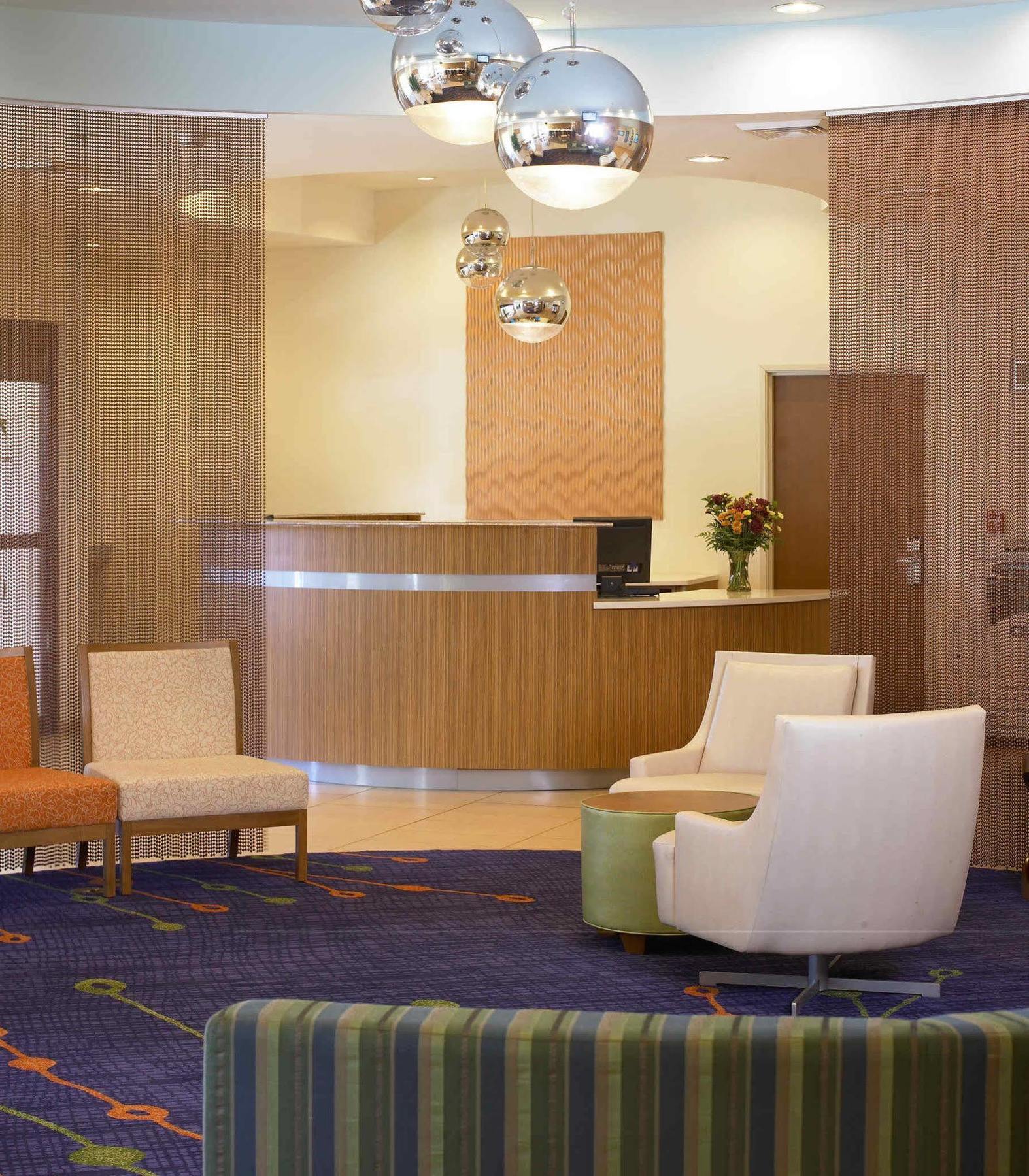 Springhill Suites St. Louis Airport/Earth City Бриджтън Екстериор снимка