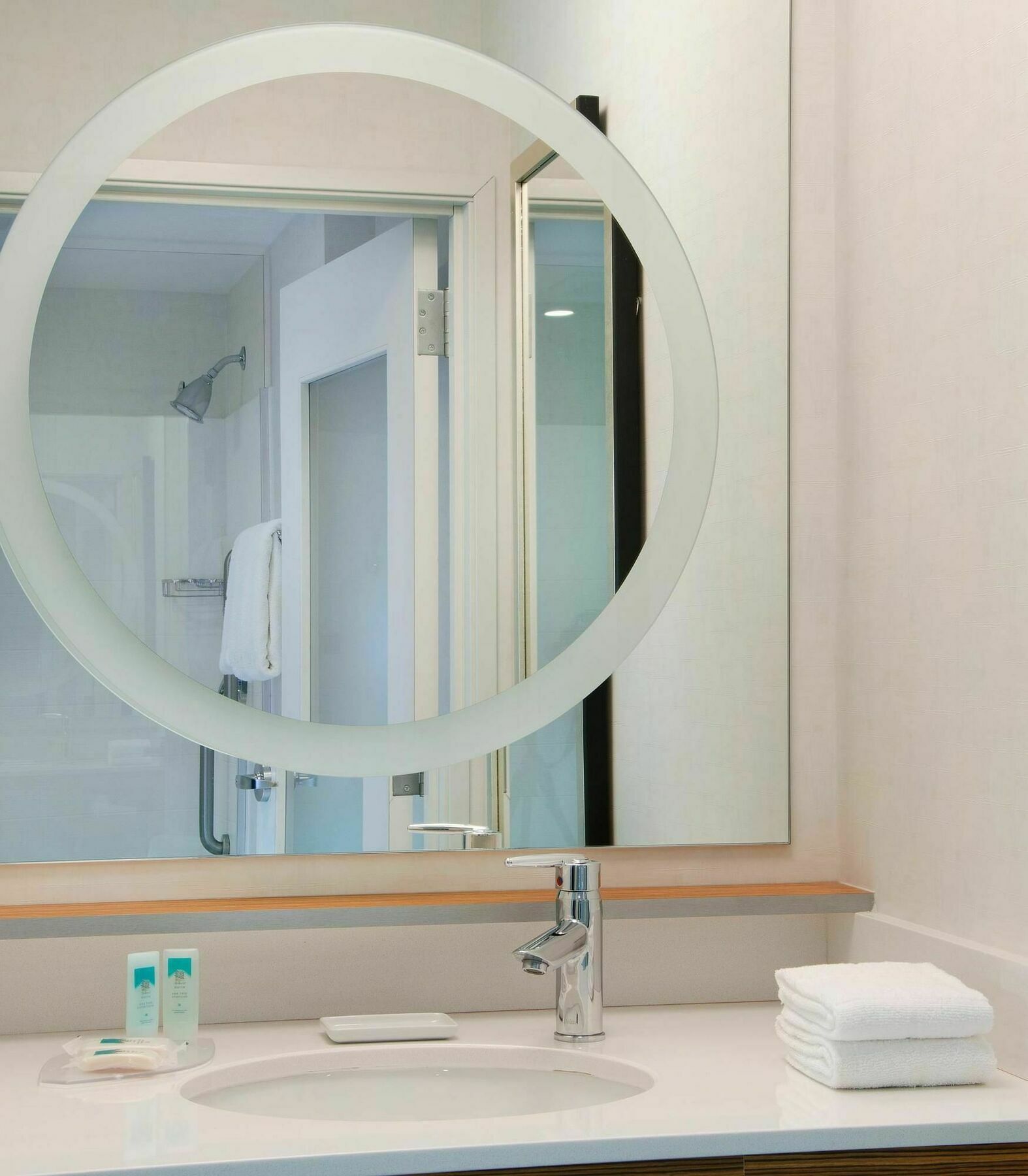 Springhill Suites St. Louis Airport/Earth City Бриджтън Екстериор снимка